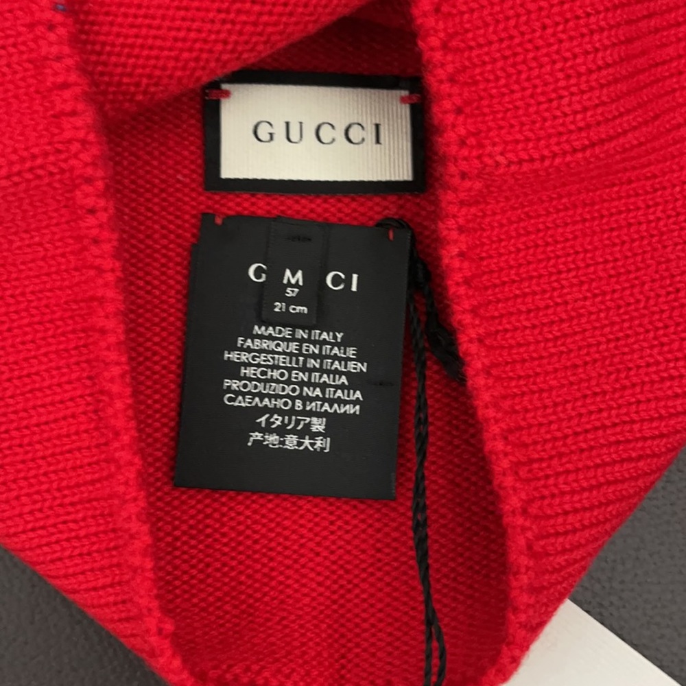 Gucci Brand New!! Gucci Red Beanie with Cat. - Picture 3 of 5